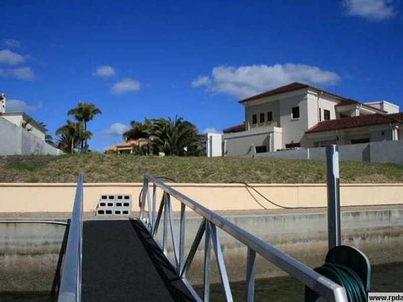 Lot 239 (17) Queen Anne Court, Sovereign Islands QLD 4216